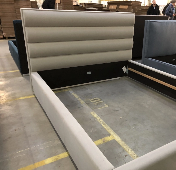 Łóżko tapicerowane Quaddro Level - New Design w salonie Świat Sypialni Piaseczno
