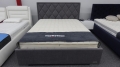 Łóżko Premium 22, zagłówek Caro, romby na zagłówku New Elegance w Świat Sypialni Piaseczno Łóżko premium 22 H: 120 cm, korpus wysoki, noga B, obicie Mystic 213