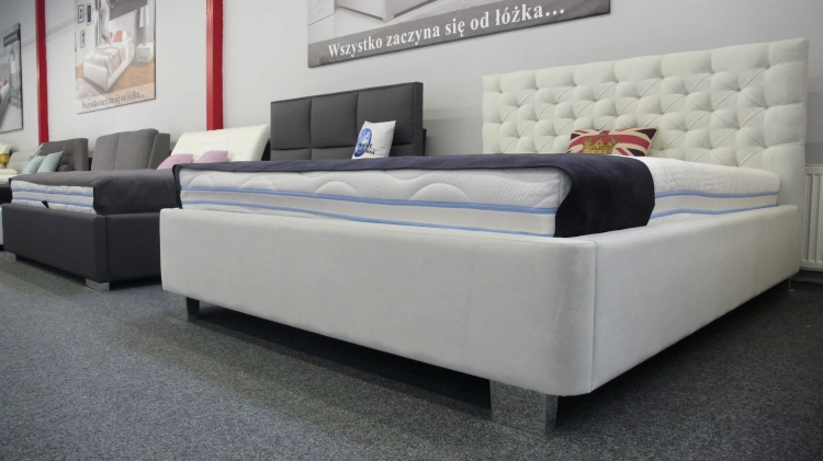 Łóżko tapicerowane Lazio Extra - New Design w salonie Świat Sypialni Piaseczno