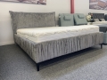 Łóżko SIMONE ONE tapicerowane light z miękkim zagłówkiem oraz pojemnikiem na pościel / schowkiem  - Bed Design w Świat Sypialni Piaseczno rozmiary 140/200; 160/200 ; 180/200 ; 200/200 ; 140x/200 ; 160x200 ; 180x200 ; 200x200