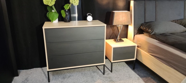 Stolik nocny BLACK LOFT na metalowych nogach, Dąb Olejowany + czarne fronty szuflad - New Elegance Nowość w Świat Sypialni Piaseczno