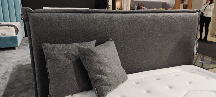 Łóżko PAOLO tapicerowane light (z pojemnikiem lub bez pojemnika) - Bed Design w Świat Sypialni Piaseczno