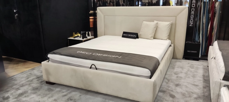 Łóżko GIORGIO tapicerowane / ramowe z szerokim zagłówkiem - Bed Design w Świat Sypialni Piaseczno