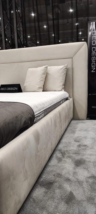 Łóżko GIORGIO tapicerowane / ramowe z szerokim zagłówkiem - Bed Design w Świat Sypialni Piaseczno