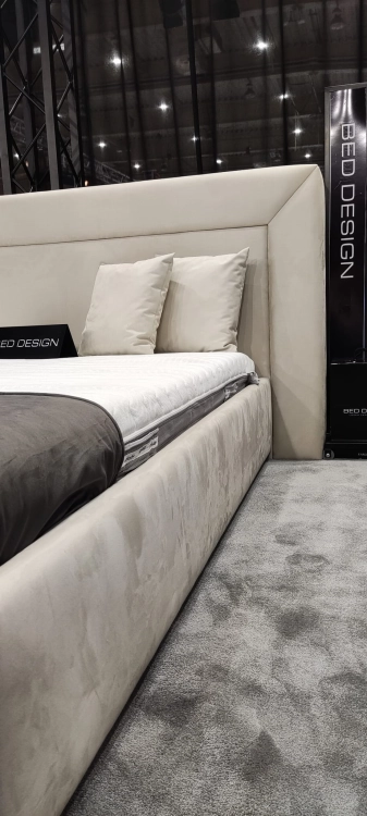 Łóżko GIORGIO tapicerowane / ramowe z szerokim zagłówkiem - Bed Design w Świat Sypialni Piaseczno