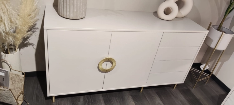 Sypialnia NUBO, na zdjęciu stolik nocny Nudo New Elegance