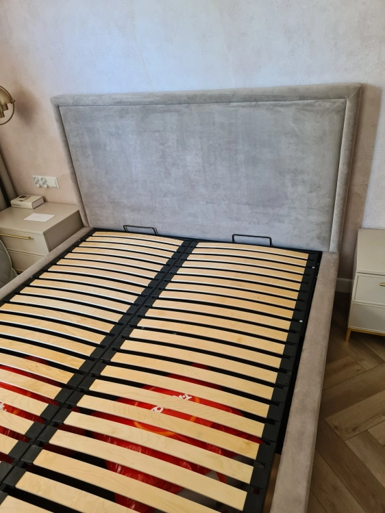 Łóżko tapicerowane VENEZZIA z pojemnikiem / bez pojemnika - Italcomfort - Świat Sypialni Piaseczno