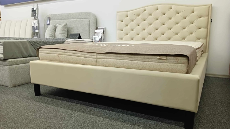 Łóżko tapicerowane Beauty - New Design w salonie Świat Sypialni Piaseczno
