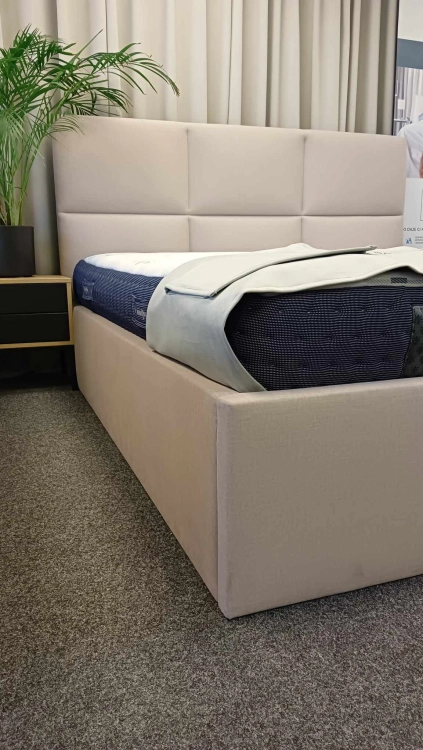 Łóżko Mini Maxi 3000 New Elegance, rozmiar 180/200 w obiciu Maya 01 Fargotex, Świat Sypialni Piaseczno ulica Puławska 48