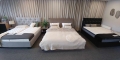 Łóżko SIMONE ONE tapicerowane / ramowe (z pojemnikiem lub bez pojemnika) - Bed Design w Świat Sypialni Piaseczno ulica Puławska 48