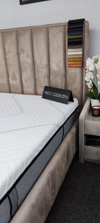 Łóżko z wysokim zagłówkiem w pionowe pasy / wertykalnym Oliviero z pojemnikiem na pościel Bed Design w Świat Sypialni Piaseczno  rozmiar 140/200 ; 160/200 ; 180/200 ; 200/200 ; 140x200 ; 160x200 ; 180x200 ; 200x200