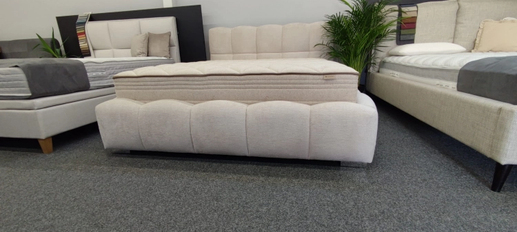 Łóżko tapicerowane CALABRI - Italcomfort w Swiat Sypialni Piaseczno ulica Puławska 48