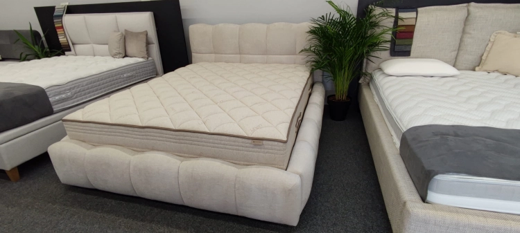 Łóżko tapicerowane CALABRI - Italcomfort w Swiat Sypialni Piaseczno ulica Puławska 48