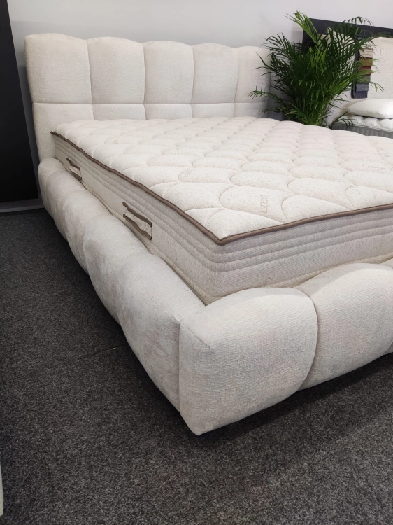 Łóżko tapicerowane CALABRI - Italcomfort w Swiat Sypialni Piaseczno ulica Puławska 48