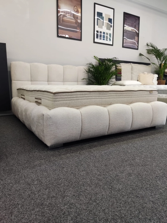 Łóżko tapicerowane CALABRI - Italcomfort w Swiat Sypialni Piaseczno ulica Puławska 48
