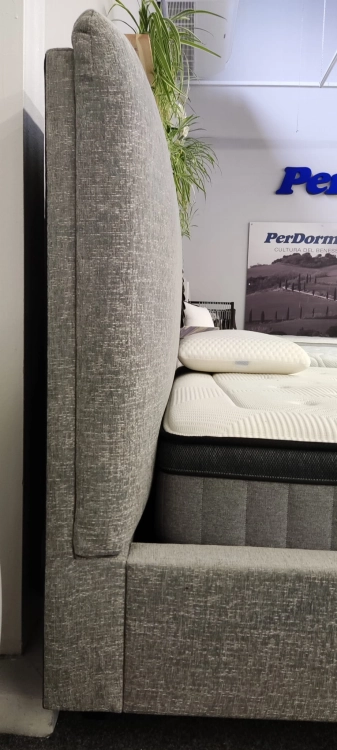 Łóżko tapicerowane z miękkim oparciem KINGSTONE tkanina Fargotex Luna 03 - Italcomfort w Świat Sypialni Piaseczno ulica Puławska 48