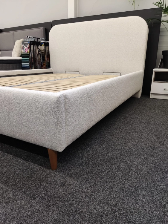 Łóżko z zaokrąglonymi rogami CLETO Light (z pojemnikiem lub bez pojemnika) - Bed Design w Świat Sypialni Piaseczno