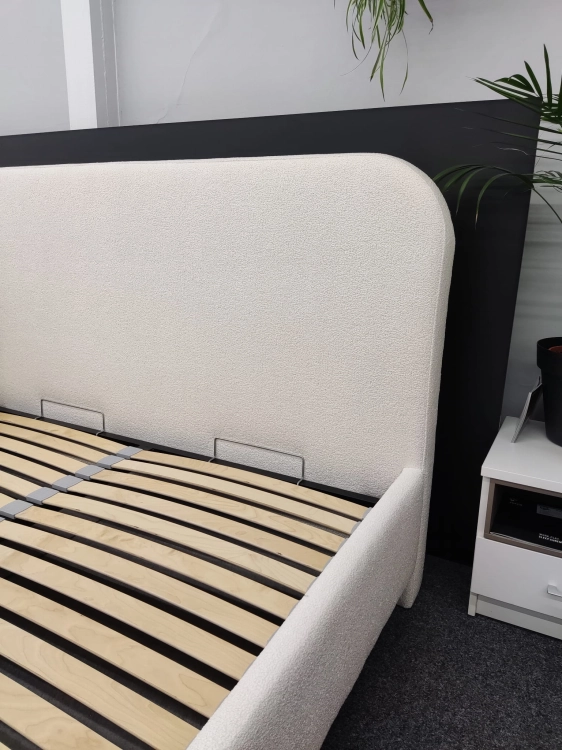 Łóżko z zaokrąglonymi rogami CLETO Light (z pojemnikiem lub bez pojemnika) - Bed Design w Świat Sypialni Piaseczno