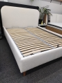 Łóżko z zaokrąglonymi rogami CLETO Light (z pojemnikiem lub bez pojemnika) - Bed Design w Świat Sypialni Piaseczno