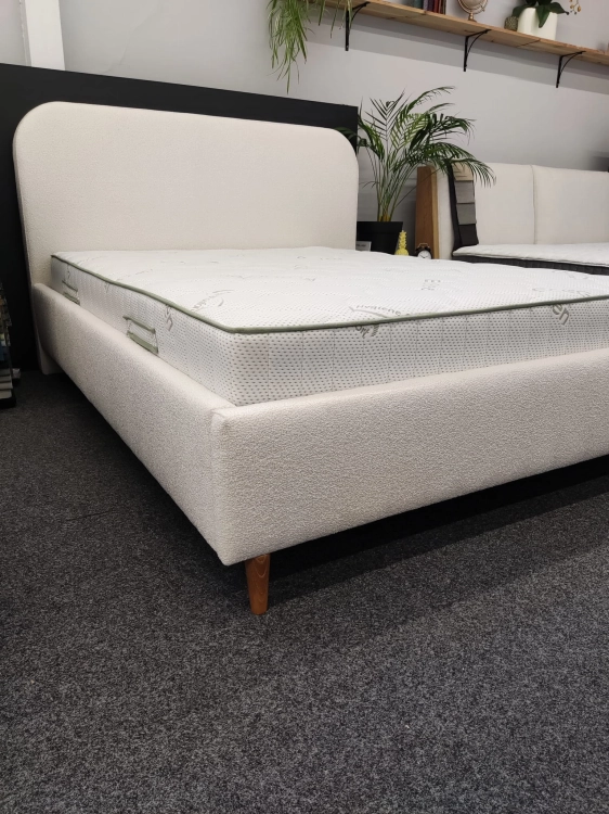 Łóżko z zaokrąglonymi rogami CLETO Light (z pojemnikiem lub bez pojemnika) - Bed Design w Świat Sypialni Piaseczno