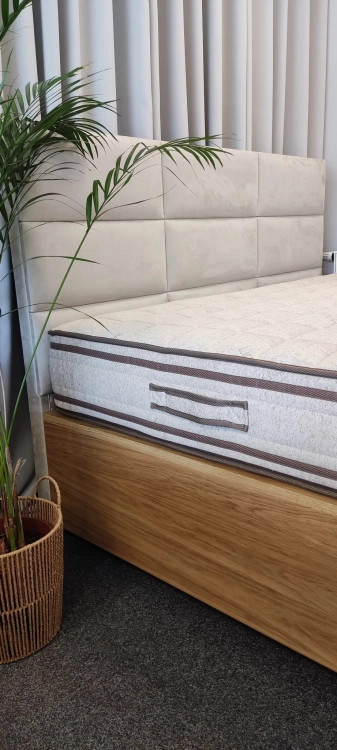 Materac Bora, piankowy, NATURA na lóżku hygge plus_expozycja Piaseczno