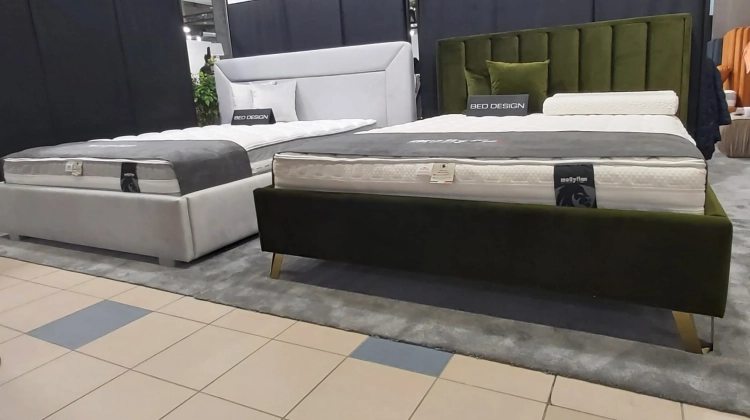 Łóżko OLIVIERO  tapicerowane light  (z pojemnikiem lub bez pojemnika) - Bed Design w Świat Sypialni Piaseczno