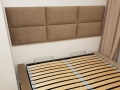 Sama rama, bez zagłówka, wersja bezramowa, 140x200 z pojemnikiem i stelażem, obicie Fargotex Tierra 03, Panele tapicerowane na ścianę, obicie Fargotex Tierra 03,