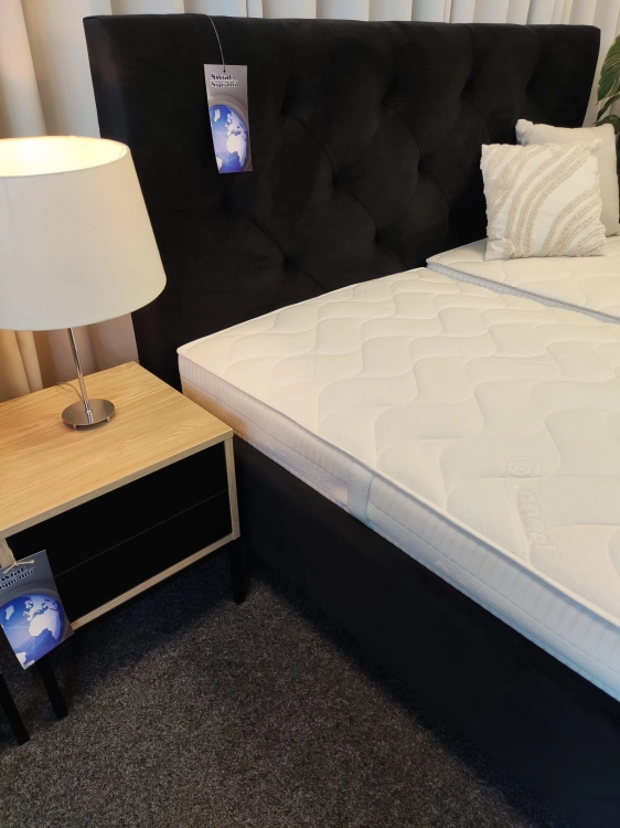 Łóżko 180x200 Lazio Maxi tapicerowane, z pojemnikiem i stelażem, materiał, kolor czarny, velur