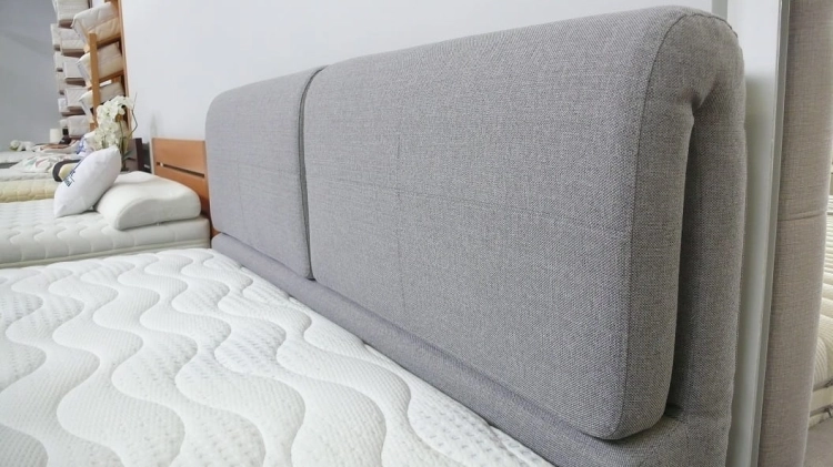 ŁÓŻKO TAPICEROWANE Desire 2000 obicie gr 2 Board Grey 65
Nóżki standard - okrągła, wysokość 5 cm, kolor czarny
Boki proste o szerokości 5 cm, scalone ze szczytem
